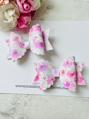 Small Pink Flowers Bows