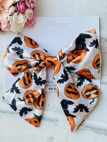 Pumpkins & Bats Bow