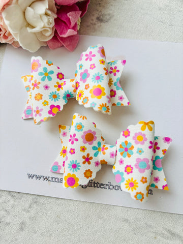 Small Colourful Flower Bows