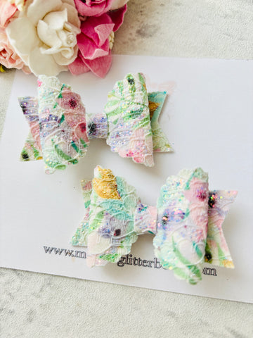Small Tropical Flower Bows